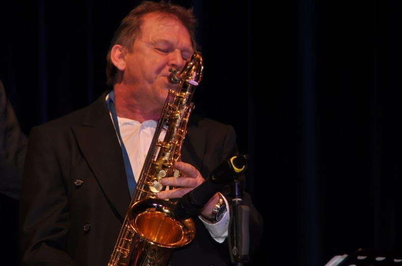 Stefan Lamml Solist für saxophon mit der Big Band Stefan Lamml Solist für saxophon mit der Big Band