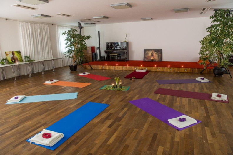 yoga spranger yoga spranger