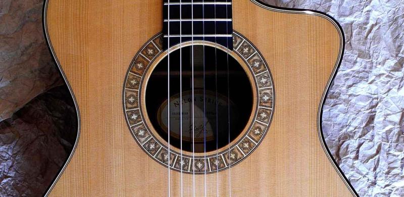 Taylor_ns72ce_horst_weber_gitarre_a