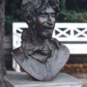 die Zappaskulptur in Bad Doberan