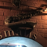 Eingang vom Small's Jazz Club