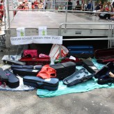 Geigenkoffer Parkplatz