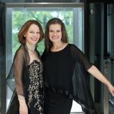 Sylvia Bleimund und Christina Worthmann (NOPhoto)
