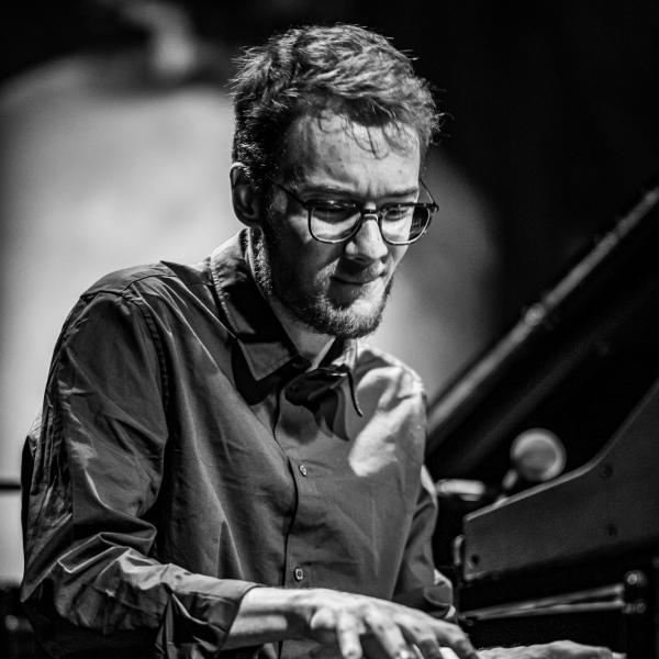 © Szymon Ratajczyk (2023)