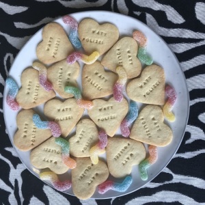 Hannah und Tim haben mir Kekse mit "Wattpolizei" gebacken .... wie lecker, vielen Dank!