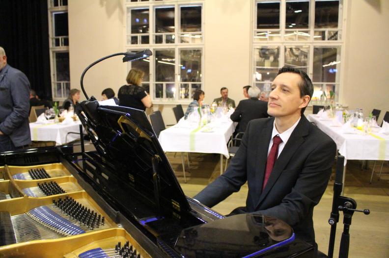Pianist München Privat Feier Barpianist Dinner Hochzeit