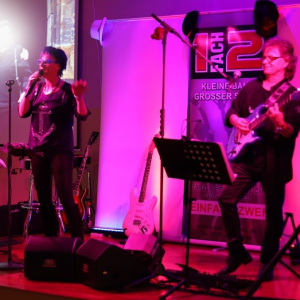 "1FACH2"  Live on Stage