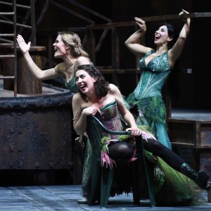 rung (Anke Krabbe, Kimberley Boettger-Soller, Ramona Zaharia) Inszenierung: D. Hilsdorf